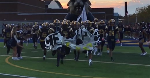 Springfield continues to climb state football poll