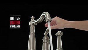 Delta Faucet Victorian Single-Handle Kitchen Sink Faucet with Side Sprayer in Matching Finish, Chrome 155-DST