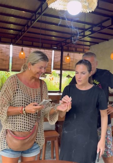 Couples Creating Handmade Jewelry in Bali Workshop