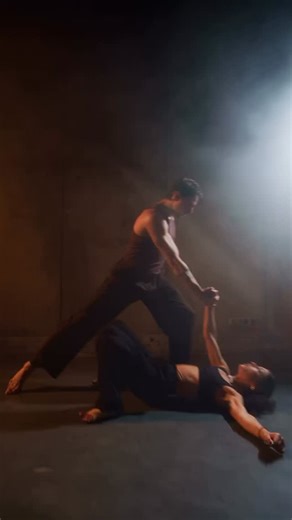 АРЕНДА КАБИНЕТОВ С ЗЕРКАЛАМИ В МОСКВЕ on Instagram: "MOTION RENT STUDIO аренда залов в Москве 📲 мобильное приложение MOTION RENT STUDIO 🌐 go-gomotion.ru Телеграм-канал t.me/motion_rent_studio #dancer #dance #танцы #танец #репетиция dancing тренировка танцевальный fitness фитнес sport спорт занятия видео клип Москва Moscow Russia Россия 2025"