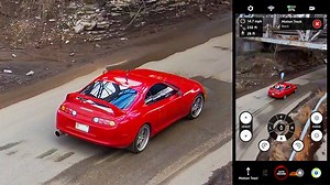 Pruebas de un dron que sigue desde el aire a personas y coches sin problemas mediante reconocimiento visual 3D del entorno