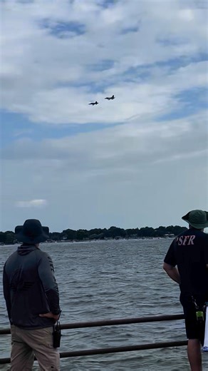 293K views · 355 reactions | Thunder Over Cedar Creek Lake is underway! Listen to it live on 106.9 the Ranch! F-16 Viper Demo Team kicking off the show! | 106.9 TheRanch | Facebook