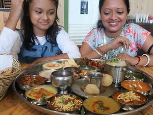 460K views · 4.8K reactions | Mini Commando Thali Indore | 800 Rs/ Unlimited Ruti & Rice | Tinjon Mile Amra Complete Korte Parlam Na | Jiko's Love | Facebook