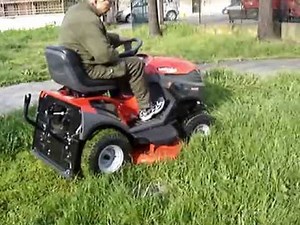 TRATTORINO RASAERBA CASTELGARDEN XX 220 HD - NUOVO - PREZZO - da Giordano Cairo