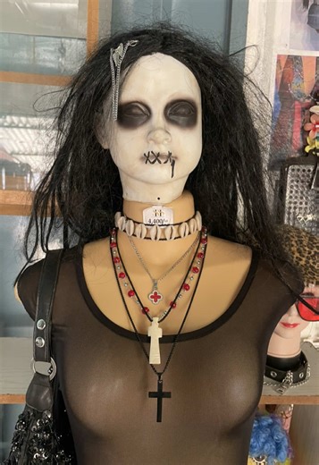 Show Hidden Styles with Thrifting Accessories