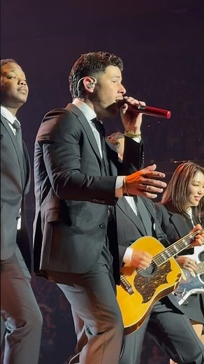 Jonas brothers singing “Waffle House” @ MSG (night 1) 08/20/2026