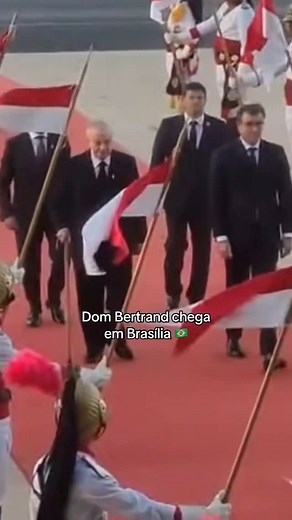 A Família Imperial Brasileira | Chagada de Dom Bertrand, Chefe da Casa Imperial em Brasília parar as comemorações dos 200 anos de Independência do Brasil. 🇧🇷 #brasil #fyp... | Instagram