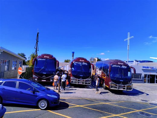 Exploring Luxury Coaches in Zimbabwe: A Travel Guide