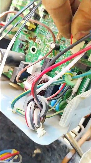 Daikin Inverter AC Compressor Start-Stop Problem 🔧 Real Fix #shorts #daikin #airconditioner #hvac