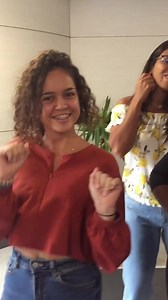 46K views · 234 reactions | Ambiance à l'accueil d'Antenne Reunion pour le lancement de HIT ANTENNE de TRACE Vanilla. Le meilleur de la musique des îles le matin de 7h à 8h : sega, maloya, dancehall, ragga, R&B, zouk... #hitantenne  | Antenne Réunion | Facebook