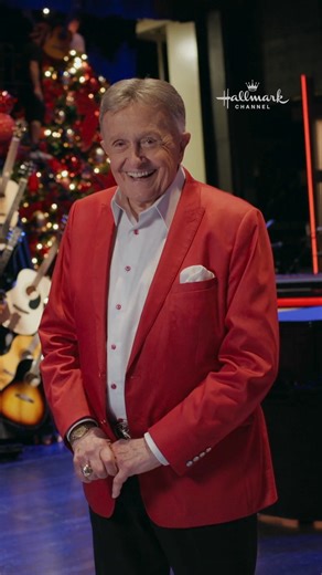 Celebrate the 100th anniversary of the Grand Ole Opry with some trivia alongside the cast of A Grand Ole Opry Christmas. 🎙 Don't miss the premiere Saturday, November 29 at 8/7c and next day on Hallmark Plus. | Hallmark Channel