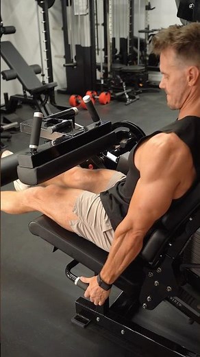 Leg workout at my LA gym with new French Fitness Leg Extension machine