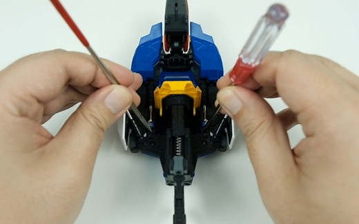 有趣的灵魂万里挑一！万代模型PG 1/60 Zeta Gundam Z高达拼装：结构篇【基因模玩】