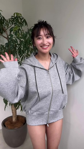 榎原依那のグラビア特集