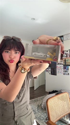 Unique Church Outfit: Meet and Greet Experience