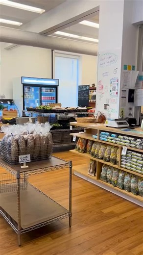 Kicking off our student spotlight series with Sarah Young, a student currently in the Anabel’s Grocery class📚🍎🥰 Keep watching to learn more about Sarah’s involvement with the store! #studentspotlight #cornelluniversity | Anabel's Grocery