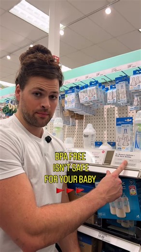 “BPA-Free” ❌🟰 safe mamas!!! 👉 Follow @insidershealth.ai for science-backed health made simple. That “BPA-Free” label doesn’t always mean safe. Most plastics still use BPS or BPF (chemical cousins of BPA) linked to hormone disruption and developmental issues. This isn’t about fear, it’s about awareness. The smallest swaps, like choosing glass or stainless steel, can make a huge difference over time. We all use packaged products, treats, and drinks, but now you can choose better ones. 📚 Source: