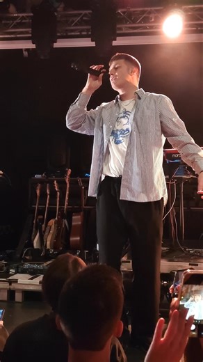 Lazlo performing at the Kulttempel Oberhausen in 2026 😎👌