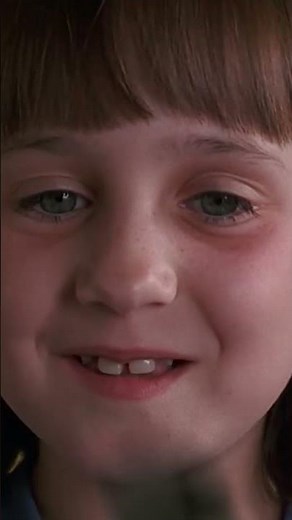 the only way to eat cereal 🥣 #matilda #marawilson #movie #magic #cerealday