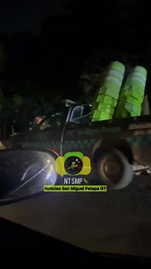 271K views · 3.3K reactions | #VIDEO || PICK UP LLENO DE AGENTES DE PMT SAN MIGUEL PETAPA QUEDA ENCUNETADO EN LA SUBIDA DEL SECTOR 11 DE VILLA HERMOSA 藍﫣 En la subida del sector 11 de Villa Hermosa, San Miguel Petapa un pick up que llevaba a varios agentes de PMT, queda encunetado cuando el piloto no calculó bien la distancia. 﫢﫣 Lo bueno que hay varios agentes de PMT para poner multas 藍藍藍 | Noticias San Miguel Petapa GT | Facebook