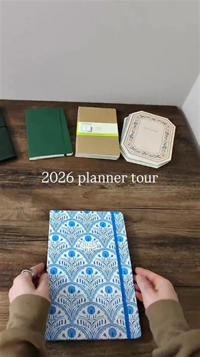 Nikki - Wrappin Queen on Instagram: "Comment “planner” to get the link to this awesome planner! 🗓️"
