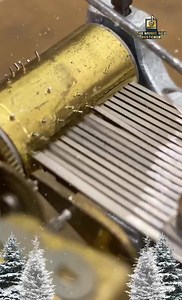 Music Box Christmas Countdown: 22 days to go! Here is “I’m dreaming of a White Christmas” performed on a Small Reuge Music Box! Enjoy 😊 The Music Box Restorer #christmas2020 #christmascountdown2020 #christmas #christmastime #imdreamingofawhitechristmas #family ❤️ | The Music Box Restorer