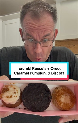 Crumbl Cookies: Reese's, Oreo, Caramel Pumpkin & Biscoff