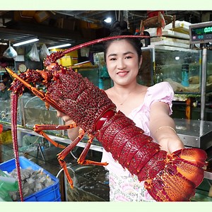 774K views · 10K reactions | Giant Lobster for cooking | FOOD & COOK | Facebook