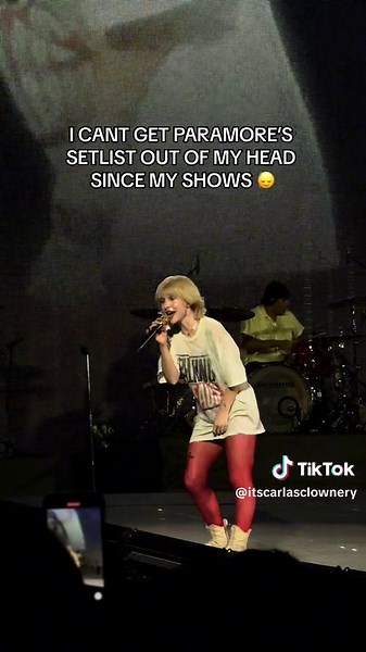 Exciting PARAMORE Concert Experience