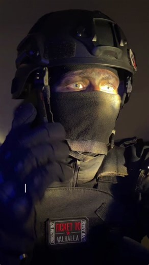 Flash Rushes to Y/N After a Distressing Call