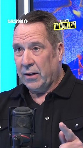 David Seaman reflects on his infamous mistake against Brazil at the 2002 World Cup! 😫