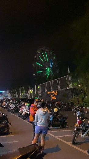 Exploring the Charming Night Scene at Alun-alun Kota Batu Malang