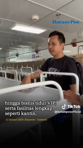 Kapal Penyeberangan KMP Wira Loewisa di Batam