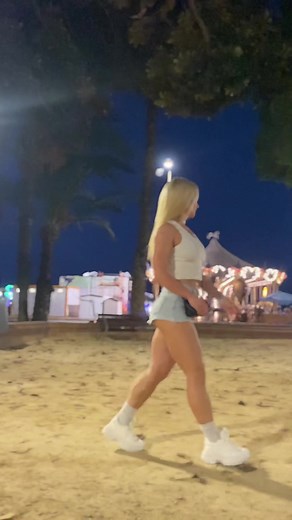 Відео користувача Jewel legs (@legs_jewel) з композицією «Mon Démon - Odelly»