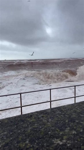 Devastating!! I used to come here a lot as a kid! 😭 Sections of a historic Teignmouth pier has been destroyed after Storm Ingrid hit Devon and Cornwall with powerful winds and heavy rainfall. #StormIngrid #UKWeather #Fyp #pov