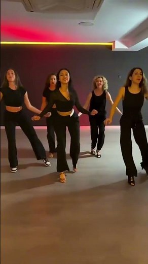 No solo inspiran música… inspiran cada Idilio que nos hace creer en el amor. 💜 Feliz día 🔥