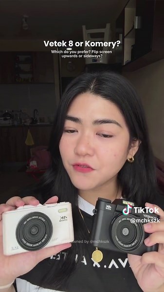 Flip Screen Cameras: Upwards vs. Sideways Comparison