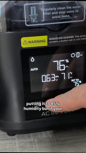 Got a ShroomRoom set up at home so I can still play around with new cultures! As we move the mushroom farm to the warehouse, it feels really good to have a simple set up for my personal projects. I decided to start carrying these automated tents in our shop because @redwoodmushroomsupply is focused on keeping their prices low while offering quality AC Infinity components (same brand we use on the farm!) - and they're just awesome people 😁🍄❤️ #mycology #houseplant #mushroomcultivation #urbangar