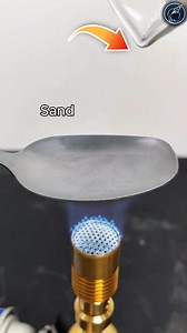 267K views · 1.4K reactions | This man poured some water on the hot sand and it turned into glass 﫡 #arikshyatra10 #reelsviralシ #foryoupagereels #fire #factsyoudidntknow #experiment | AntarikshYatras10 | Facebook