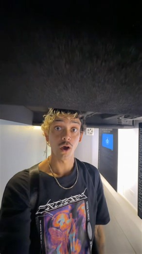 What it’s like being tall 😂 #tall #short #thailand