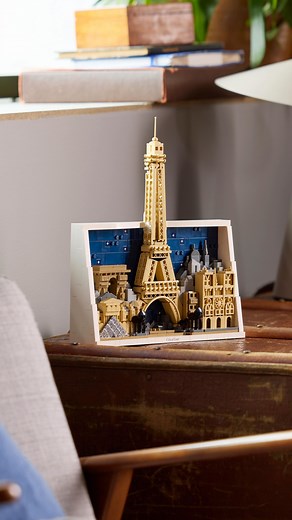 Atención a todos los fans de LEGO: cuatro novedades para Enero 🧱 #11372 – Autumn Cottage Garden Un rincón otoñal construido por ti: casita de cuento, árboles de colores cálidos, fauna del bosque y decoración para exponer. 🌆 #21064 – Paris – City of Love París en ladrillos: Torre Eiffel, Notre-Dame, Arco del Triunfo y el Louvre dentro de un marco para colgar o posar. #21064 🌸 #31218 – Japanese Cherry Blossom Landscape “Arte mural en 3D: monta monte Fuji, casa de té, puente y cascada que parece