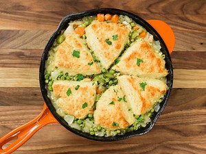 Weeknight Chicken and Biscuit Stew