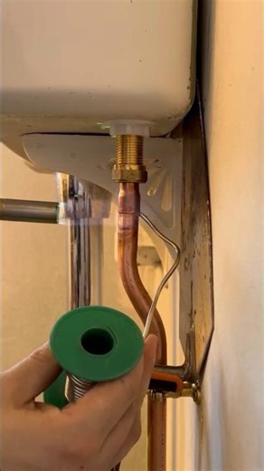 Replacing a toilet fill valve and copper pipework! #asmr #plumber #diy #tools #howto #subscribe