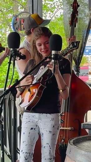 Back Porch Band Has Teen Sit In 🤠 #bluegrass