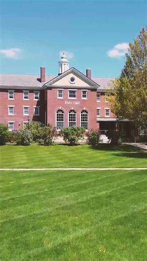 Are you interested in learning more about Keene State but haven't taken a tour yet? Summer is the perfect time to do so! Plan your visit to campus at www.keene.edu/visit!#KeeneState #KeeneStateCollege #College #CollegeLife #NewHampshire #CampusVisit