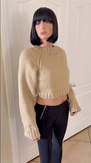 Winter Knitwear Vibes | Cropped Chunky Sweater