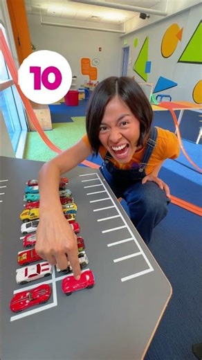 ¿Cuántos carritos tiene Christina? 🚗🔢 ¡Vamos a descubrirlos!#123andres #cancionesinfantiles