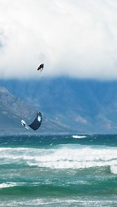 Learn How To Superloop with the New Lift Team 🔥 Big Air rider, @jason_kiteboarding, gives us a low-down on looping with short lines and Superloops using the new Lift Team. Watch Now - Link in Bio ✨ Filmed by: @andytroyphoto @mitchelldoylemarkgraaff @camdynkellett @kinas_media #Kiteboarding #BigAir #ShortLines | Airush Kiteboarding