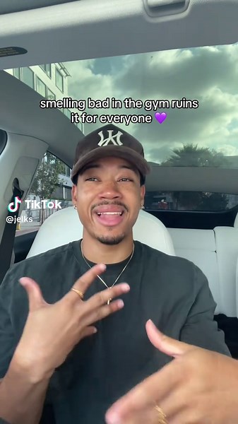 Avoid Smelling Bad in the Gym with These Tips