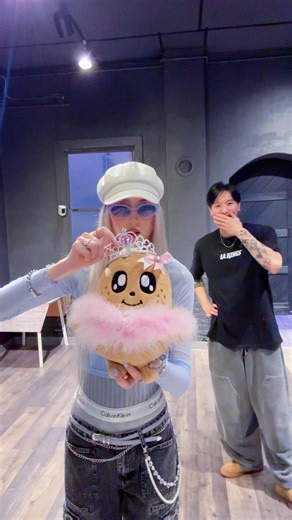 I called in backup to learn this dance for Mingyu’s birthday…👀